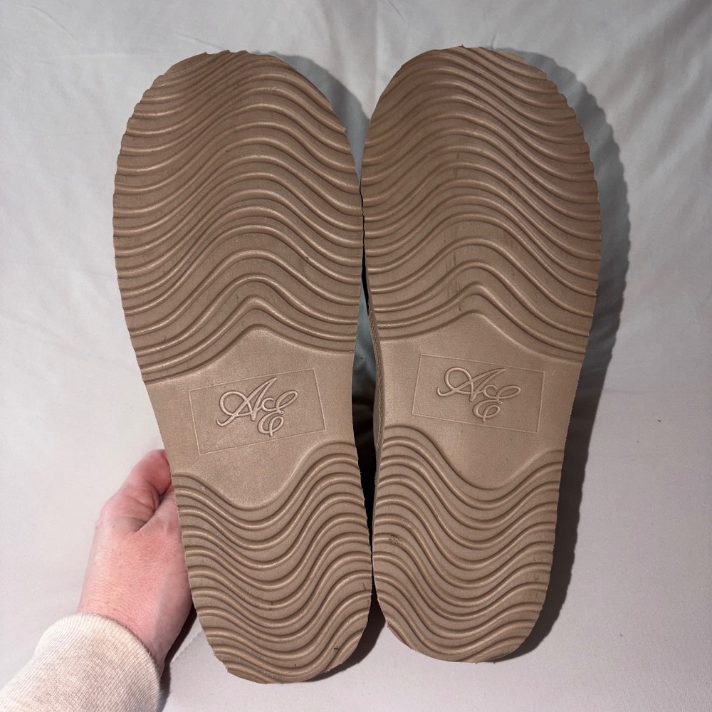 American Eagle Slip-On size 8 - Picture 5 of 6